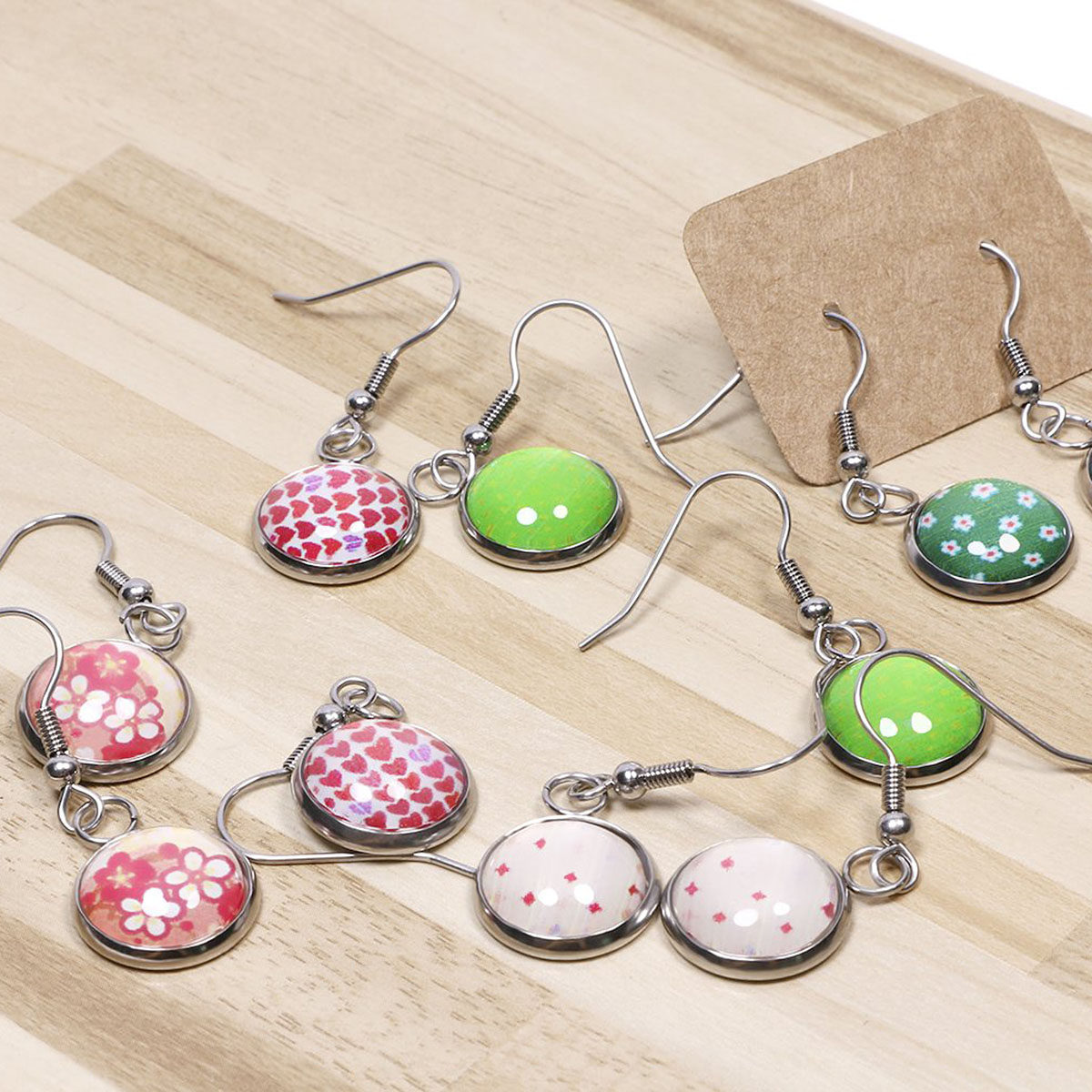Jewelry Making Birthday Party - 20個入り、ステンレス製イヤリングフック（丸いガラス板付き）、DIYアクセサリー製作材料、誕生日パーティーや卒業式に最適。